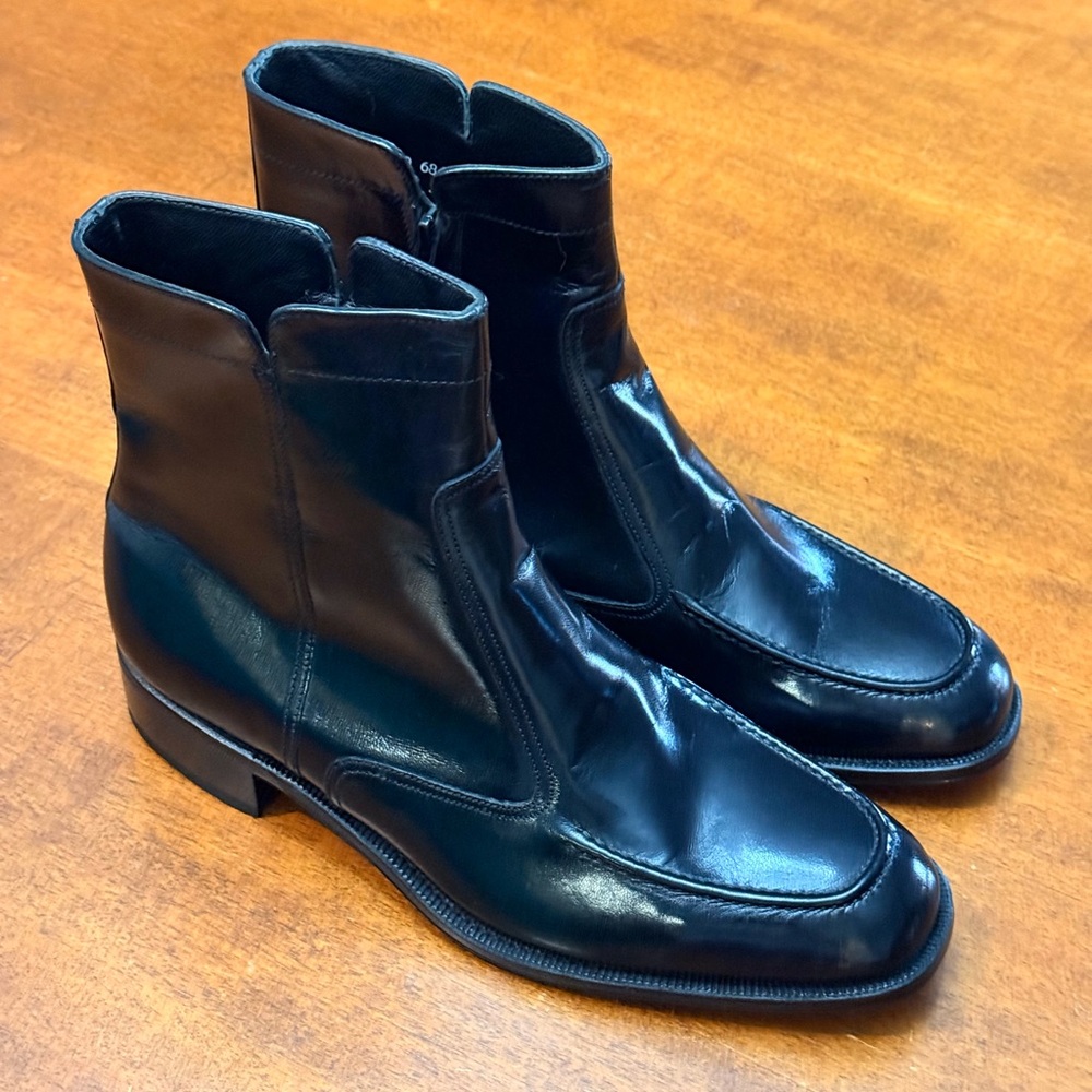 Florsheim Men's Black Essex Moc Toe Zipper Boots Size 9 In Like New Condition